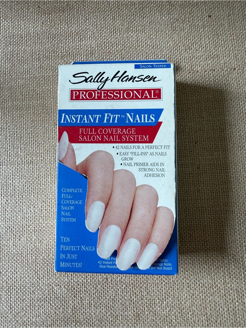 The Sally Hansen Instant Fit Full Cover Nails Kit in White Medium Oval